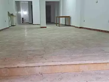 تجاري للإيجار في محرم بك، الاسكندرية، 210 متر