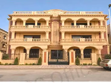 للبيع في شارع الشيخ مصطفي اسماعيل، جنوب الاكاديميه (و)، 210 متر
