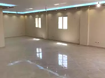 للإيجار في شارع سمير شحاتة، الياسمين 1، 250 متر