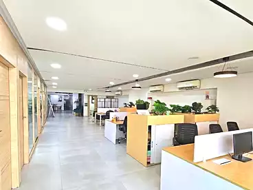 إداري للإيجار في شارع اللاسلكي، المعادي الجديدة، 300 متر