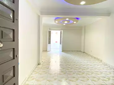 شقق للإيجار في شارع ابراهيم عثمان، البيطاش، 100 متر