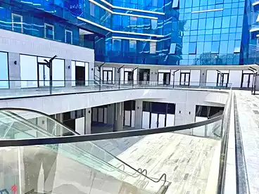 للإيجار في شارع التسعين الشمالي، شارع التسعين، 80 متر