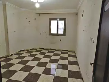 شقق للإيجار في شارع رايل، منشية عين حلوان، 130 متر