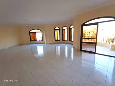 شقق للإيجار في شارع محمد هاشم فؤاد، النرجس 3، 250 متر