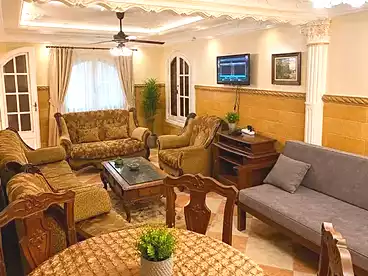 Chalets For rent in Kornesh El-Maamoura St, Al Mamourah Al Shateea, 185 sqm
