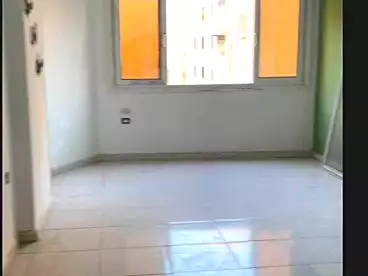 شقق للبيع في شارع المجزر الالي، اللبيني، 90 متر