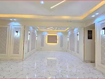 Apartments For sale in El-Gaish Rd St., Miami, 160 sqm