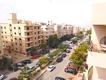 شقق للبيع في شارع عبد الله النديم، النرجس عمارات، 220 متر
