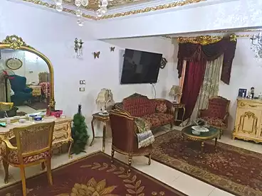 Apartments For sale in El Hadara, Alexandria, 250 sqm