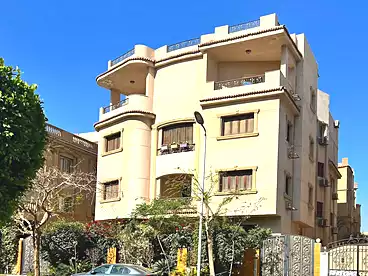 شقق للبيع في شارع زيد بن حارثه، جنوب الاكاديميه (أ)، 315 متر