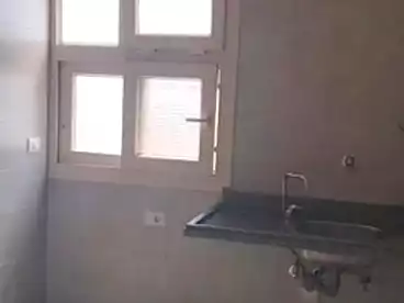Apartments For rent in Eighth Neighborhood, Zahraa El Maadi, 135 sqm