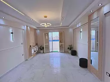 Apartments For sale in Ahmed Esmat St., Ain Shams, 140 sqm