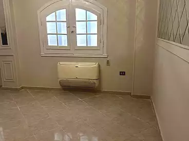 Apartments For rent in Street 5, Fourth Neighborhood, 200 sqm