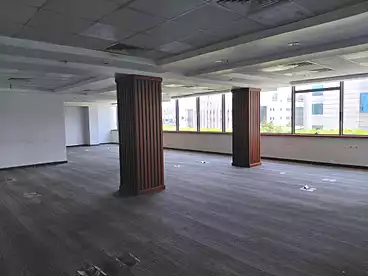 Corporate Branch For rent in Southern 90th St., 90th Street, 440 sqm