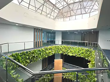 Administrative Building For rent in Northern 90th St., 90th Street, 2500 sqm