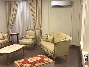 بنتهاوس للبيع في شارع خالد بن الوليد، جنوب الاكاديميه (د)، 216 متر