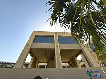 محلات للإيجار في كمبوند قطامية جاردنز - شمال افريقيا، كمبوند بالتجمع الخامس، 300 متر