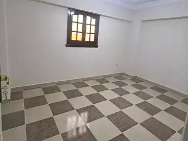Apartments For sale in El Saa'ah Sq, Victoria, 125 sqm