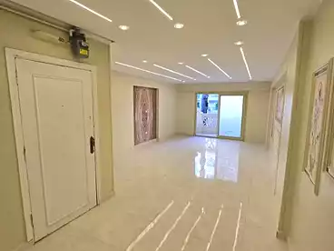 Apartments For sale in Gamal Abd El Nasir St, Sidi Beshr Bahri, 155 sqm