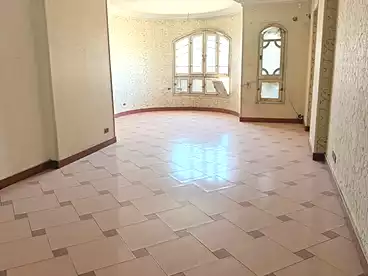 شقق للبيع في شارع كورنيش النيل، شبرا، 350 متر