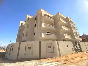 للبيع في الحي السادس والعشرون، العاشر من رمضان، 175 متر
