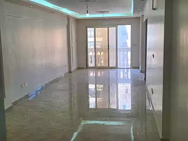 شقق للإيجار في جناكليس، الاسكندرية، 220 متر