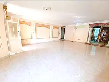 شقق للإيجار في سموحة، الاسكندرية، 210 متر