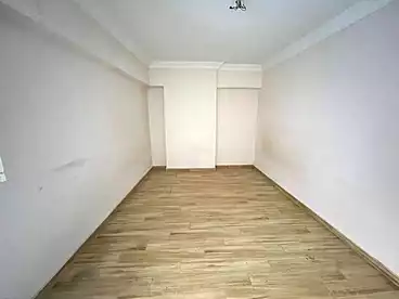 Apartments For rent in Kanal Al Mahmoudeya Al Bahri St, Moharram Bey, 110 sqm