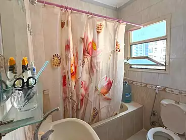 شقق للبيع في طريق الجيش، المندرة، 80 متر
