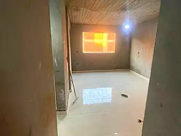 شقق للبيع في شارع المجزر الالي، اللبيني، 100 متر