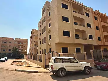 في ابو الهول 3، جاردينيا هايتس - أبو الهول، 150 متر