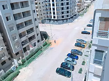 شقق للبيع في المستثمر الصغير، الأندلس 2، 180 متر