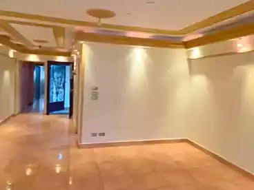 شقق للإيجار في كامب شيزار، الاسكندرية، 170 متر