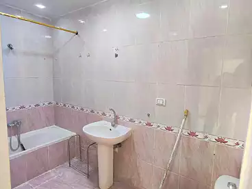 شقق للبيع في شارع جمال عبد الناصر، سيدي بشر بحري، 100 متر