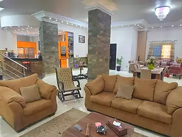 للبيع في جنوب الاكاديميه (ز)، جنوب الأكاديمية، 700 متر