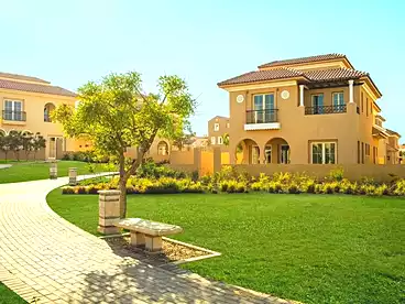 For sale in Centre Ville - Hyde Park Compound, Hyde Park Compound, 330 sqm
