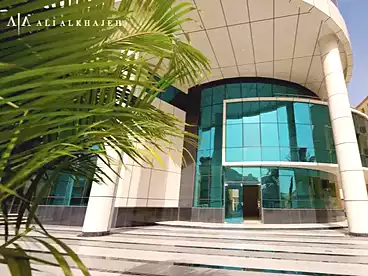 مبنى إداري للبيع في شارع 9، الهضبة العليا، 2000 متر