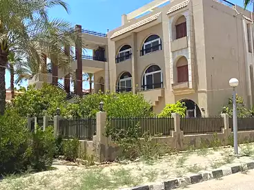 فلل للبيع في العاشر من رمضان، الشرقية، 588 متر