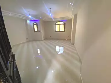 Apartment For sale in Street 33, 6th Neighborhood, 125 sqm