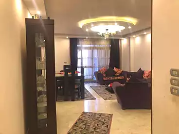 شقق للبيع في شارع كورنيش النيل، حدائق حلوان، 150 متر