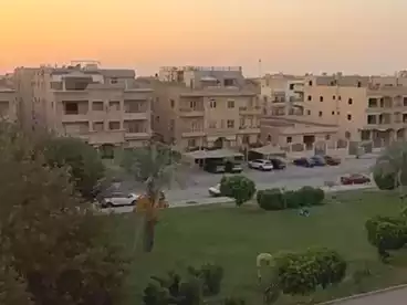 For sale in Ibrahim El Mazni St., El Banafsag 10, 210 sqm