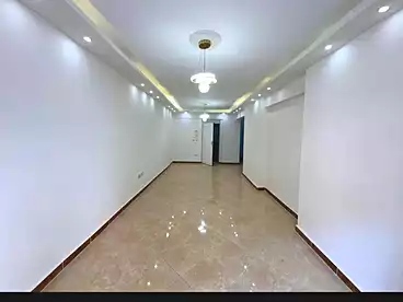 Apartments For sale in Kaad Assrab Al Bhar St., Miami, 135 sqm