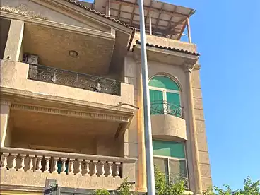 سكني للبيع في شارع معز الدولة، البنفسج 8، 335 متر