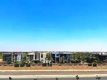 في عمارات الاندلس، الأندلس 2، 180 متر