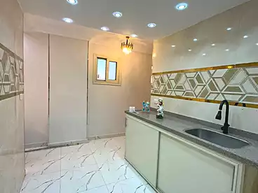 شقق للبيع في شارع عشم الله، عين شمس، 160 متر