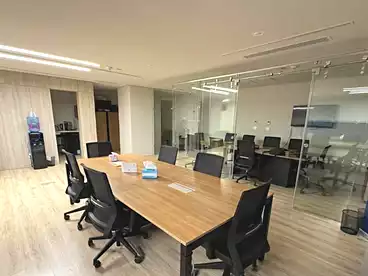 Offices For rent in Northern 90th St., 90th Street, 125 sqm