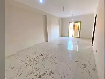 عقارات للإيجار في شارع المجزر الالي، اللبيني، 100 متر