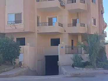 شقة بحديقة للبيع في محور احمد شوقى، الياسمين 5، 135 متر