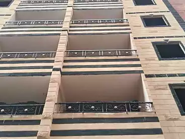 شقق للبيع في اللبيني، فيصل، 130 متر
