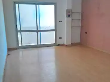 Duplex For rent in Gamal Abdel Nasser St., El Asafra, 450 sqm